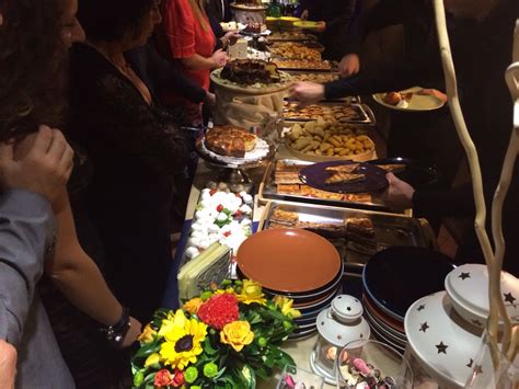 Perdonerete la mia assenza ma sono stata impegnata nella preparazione e l'organizzazione della mia festa di compleanno. Ricco buffet per festa di compleanno. | Buffet per festa ...