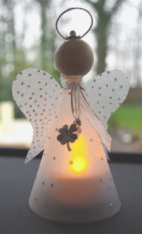 Hier finden sie termin, datum und wochentage von weihnachten 2020! Mini-Glücksengel "Lissy" Bastelpackung, mit Beleuchtung | Weihnachten basteln engel ...