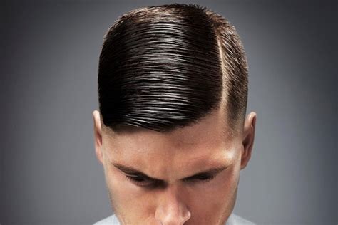 Men who part their hair to the right are the opposite, allegedly: Immunotherapy alopecia (and other problems of the scalp)