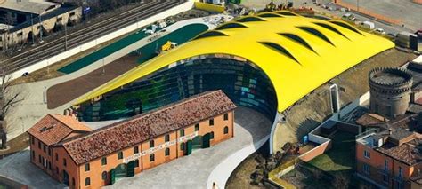 640 x 489 jpeg 70 кб. The Enzo Ferrari House Museum in Modena (on the left) and ...