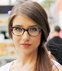Oval faces are well balanced and softly rounded, with a forehead slightly wider than the jaw and high cheekbones. best glasses for oval face - Google Search | Fashion and beauty tips