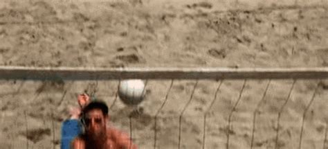 An Ode To Top Gun S Volleyball Scene The Most Homoerotic Moment In