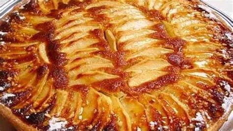 tarte crémeuse aux pommes aux amandes et au caramel beurre salé irrésistible