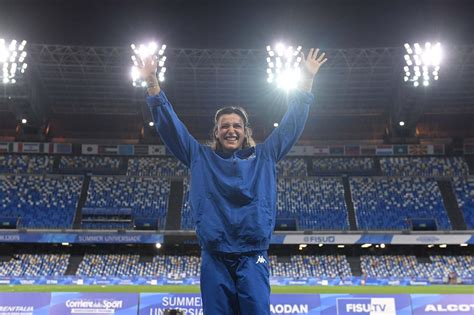 Luminosa bogliolo con il tempo di 1280 (+0.2) ha vinto la propria batteria dei 100 metri a ostacoli dei mondiali di atletica. Universiadi: oro per l'alassina Bogliolo nei 100 hs ...