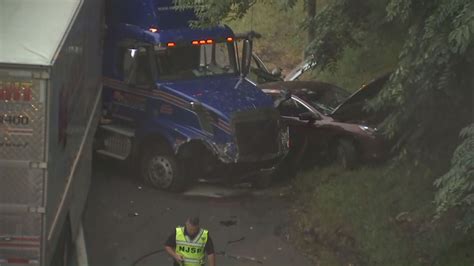 Man Dies In Crash With Tractor Trailer In New Jersey Police Nbc New York