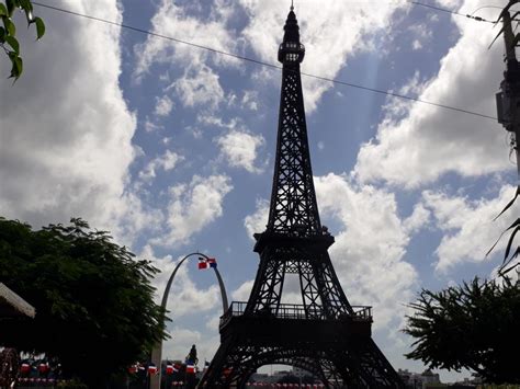 Conoce con viajaraparis.com la torre eiffel, el símbolo más emblemático de parís; Removerán réplica Torre Eiffel ubicada frente a Plaza de ...