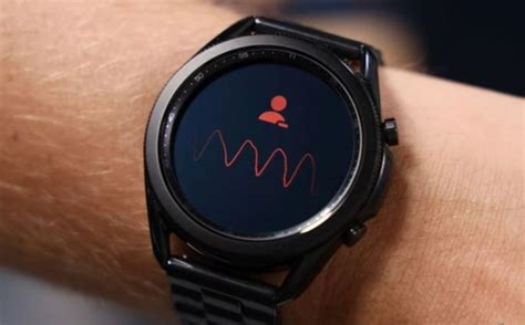 The galaxy watch 4 is samsung's newest smartwatch. Smart watches Samsung Galaxy Watch 4 and Galaxy Active 3 ...
