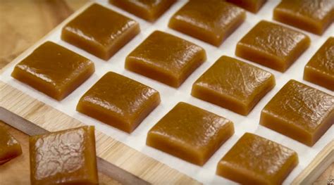 How To Make Caramels Chewy Caramel Toffee Steve S Kitchen