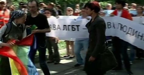 G1 Manifestantes Tentam Interromper Parada Gay Na Ucrânia Notícias