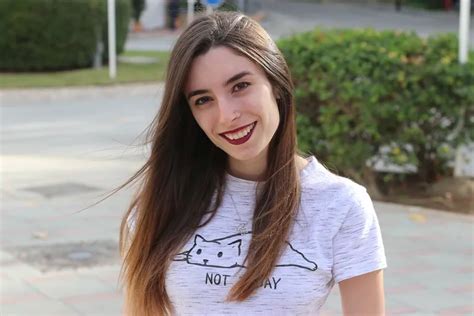 Lyna Vallejos ¿quién Es La Youtuber Que Está En La Argentina Y Seguro