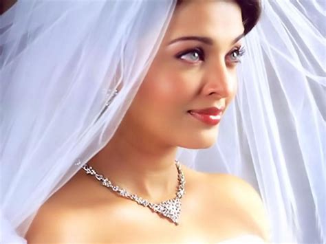 Aishwarya Rai 25 Remarkable Photos Aishwarya Rai Wedding Dress White