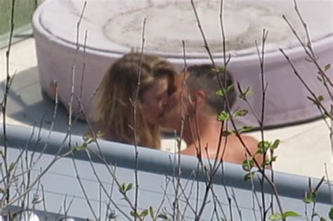 Amber Heards Epic Makeout Session With Mystery Man Page Six