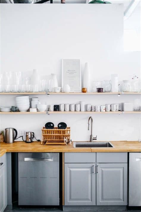 42 Stylish Ideas Minimalist Kitchen Shelves That Will Make