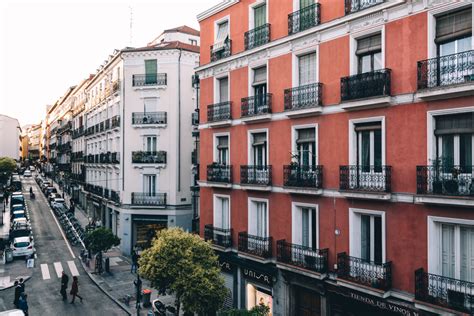 Viviendas de protección oficial que se pueden alquilar sin ningún trámite: vender una vivienda de protección oficial