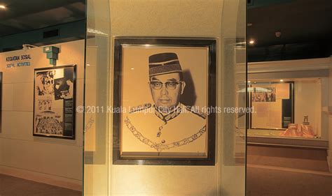 22 september 1970 tun abdul razak becomes prime minister and forms the bn coalition. My Tour Guide Malaysia: Tun Abdul Razak Memorial