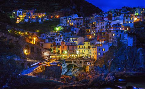 Italy At Night Wallpapers 4k Hd Italy At Night Backgrounds On