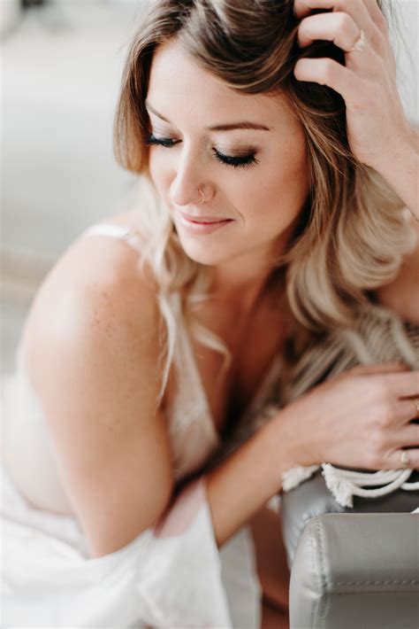 Boudoir Hair And Makeup Something Borrowed Beauty