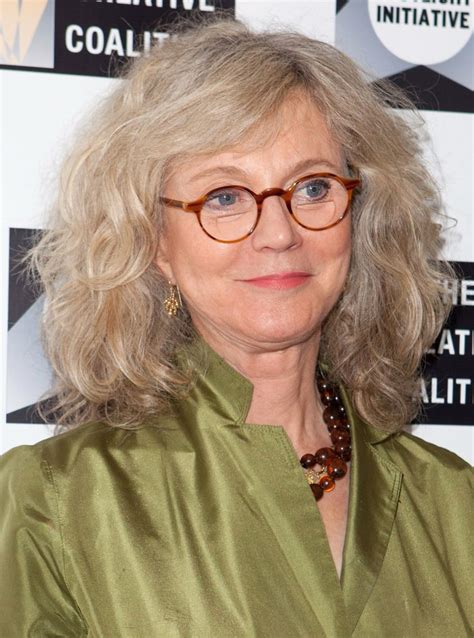 15 Hairstyles For Women Over 50 With Glasses Haircuts And Hairstyles 2019