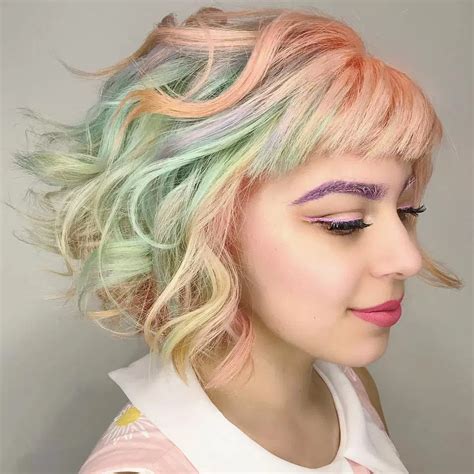 Below we share 35 short hairstyles with bangs, but if you have medium or long hair then don't worry, we also have posted for you, so please check out bang haircuts for medium length hairs & long haircuts with bangs for women. 50 Classy Short Bobs with Bangs | Page 6