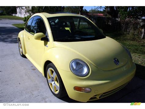 2001 Yellow Volkswagen New Beetle Sport Edition Coupe 25537838 Photo