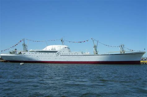 Savannah power yoga's hot yoga classes provide stu. Why Did The NS Savannah Fail? Can She Really be Called a ...