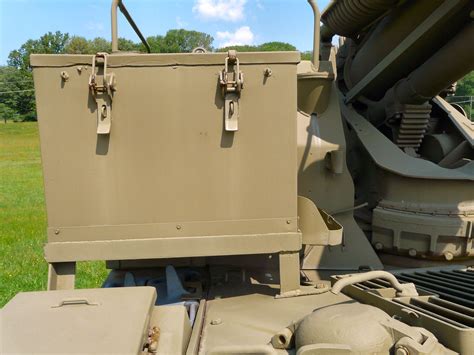 M41 155mm Howitzer Motor Carriage Walk Around Page 1