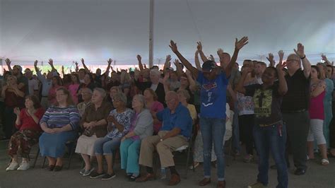 Hundreds Gather For Night Of Prayer At Laurel Co Jail