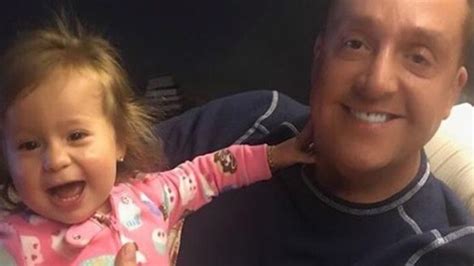 En compañía de pati chapoy, pedro sola, mónica castañeda y linet puente; La hija de Daniel Bisogno enternece en redes sociales