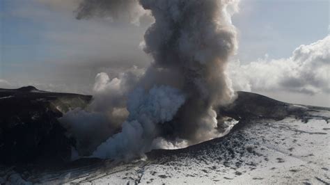 Icelands Largest Katla Volcano May Erupt Massive Tremors Felt