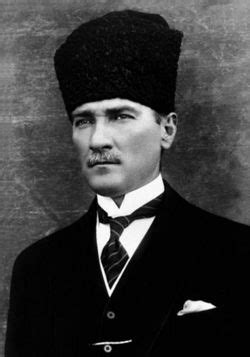 Babası ali rıza efendi, annesi zübeyde hanım'dır. Mustafa Kemal Atatürk (1881-1938) - Find A Grave Memorial