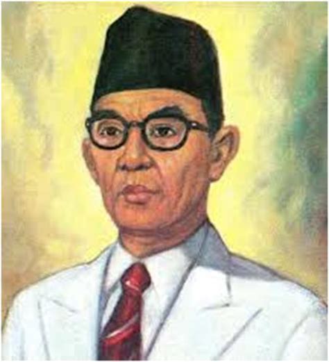 We did not find results for: Foto Lukisan Ki Hajar Dewantara - Satu Jam
