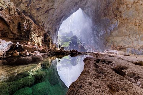 Known For Its Own Ecosystem And Weather Type World S Largest Cave In