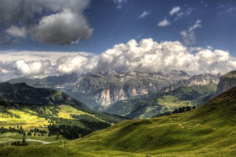 italy,-mountains,-sky,-scenery,-grass,-clouds,-nature-wallpapers-hd-desktop-and-mobile-backgrounds
