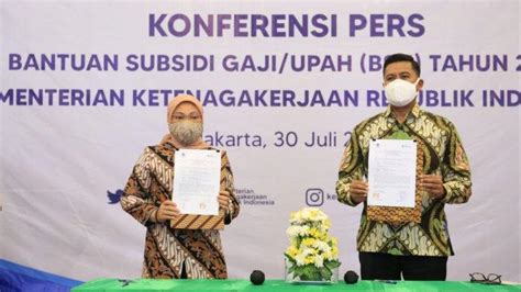 Subsidi gaji 2021 hanya untuk pekerja di wilayah ppkm level 3 dan 4. Kemnaker Terima Data Calon Penerima Bantuan Subsidi Upah bagi Pekerja Tahun 2021 - Tribunnews ...