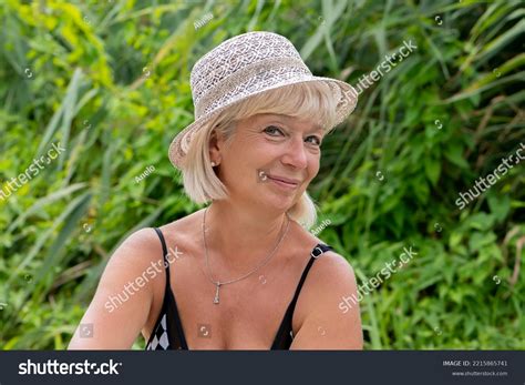 4545 Attractive 60 Year Old Woman Images Stock Photos And Vectors