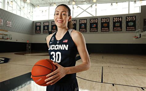 Comeback came on saturday, when her seattle storm defeated the liberty and stewart's wait to return to the court has been long and unsettling, with the. Carreras históricas en NCAAW: Breanna Stewart | El Perímetro