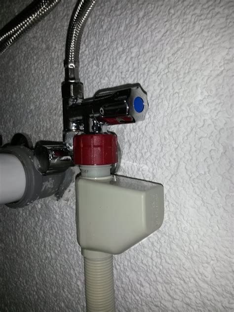 Ich habe einen wasserhahn mit geräteanschluss (siehe bild, so. Anschluss Waschmaschine Wasserhahn. wasserhahn anschluss ...