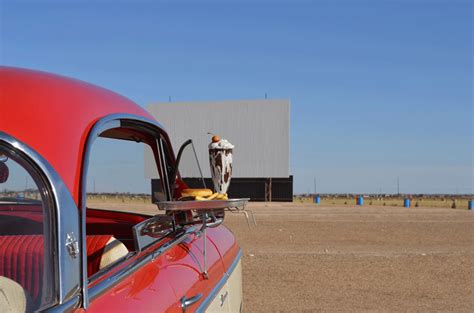 Give the gift of movies. 25 Classic Drive In Movie Theaters - Best Drive in ...