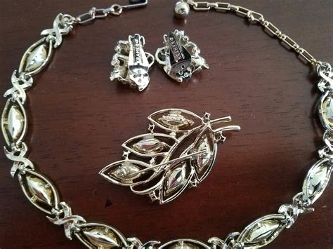 Vintage Kramer Jewelry Set Matching Necklace Clip On Earrings And