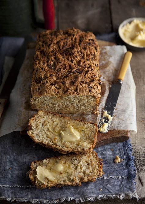 This wonderful, aromatic herb and parmesan loaf is an excellent bread to serve with lasagna, spaghetti, or soup. Easy Cheese and Herb Bread with Herbs - Harassed but happy mommy blogger