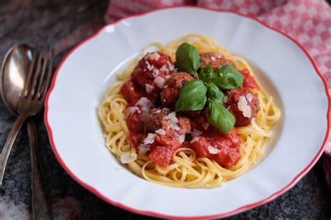 Spaghetti Met Pittige Gehaktballetjes I Love Food Wine