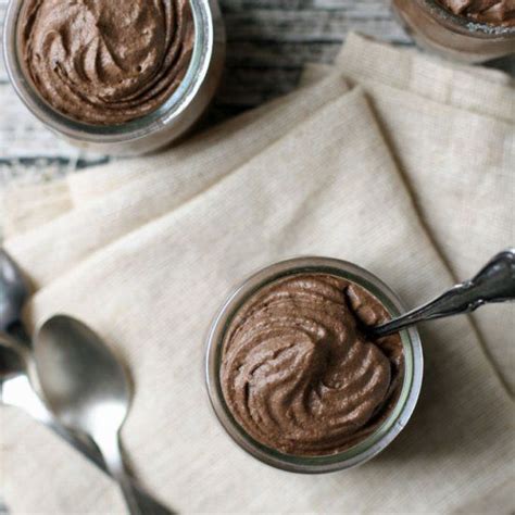 A Creamy Fluffy Melt In Your Mouth Chocolate Mousse That Takes Less