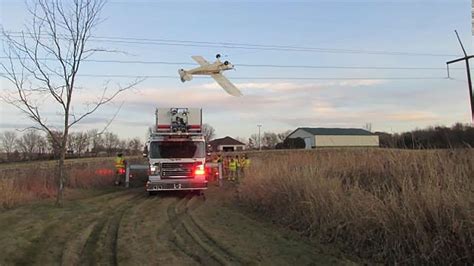 Minnesota Plane Crashes Into Power Lines And Gets Entangled Cnn