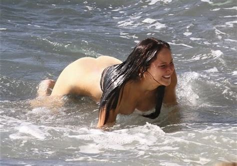 Jennifer Lawrence Nude Beach Pictures