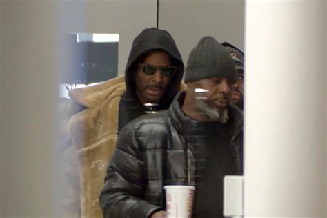 Mar 09, 2019 1:33 pm et | last updated. R. Kelly signs autographs at McDonald's after jail release ...