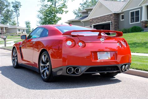 2009 Red R35 Gt R
