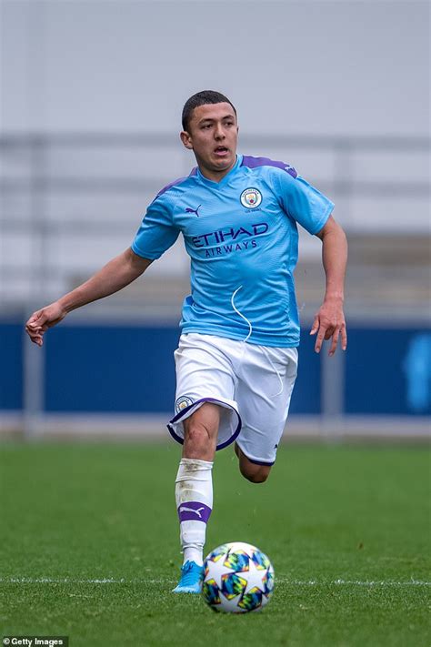 Fifa 21 87 flashback aguero player review. Leeds close on Ian Carlo Poveda after agreeing deal with Manchester City for England Under-20 ...