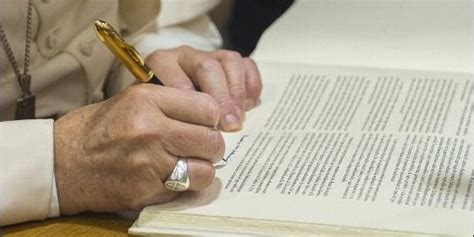 Pietre Vive Un Nuovo Motu Proprio Di Papa Francesco Per Verificare L
