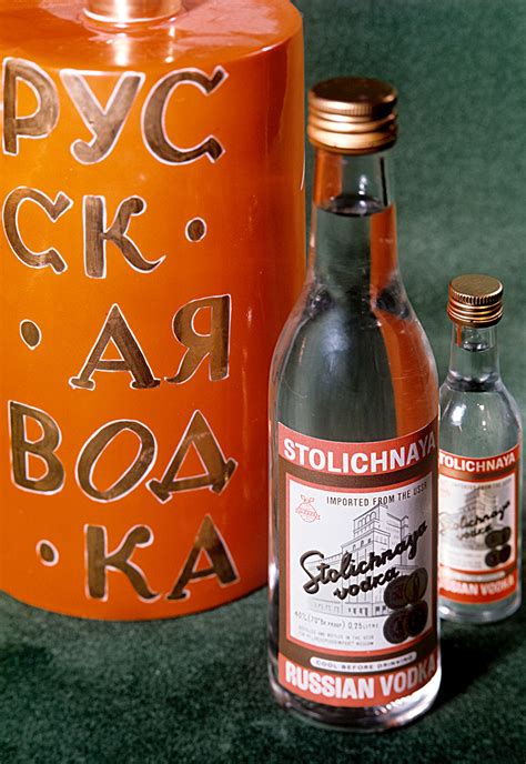 What's the story behind the iconic Stolichnaya vodka brand? - Russia Beyond