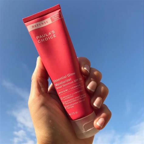 ️protects from uv and blue light ️ contains 12 antioxidants ️ creates an instant healthy glow 📷